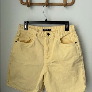 Nasty Gal Men's Pale Yellow Shorts